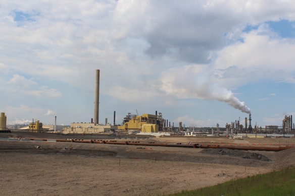 Environment Canada estimates carbon pollution from the oilsands increased 307 per cent between 1990 and 2012.
